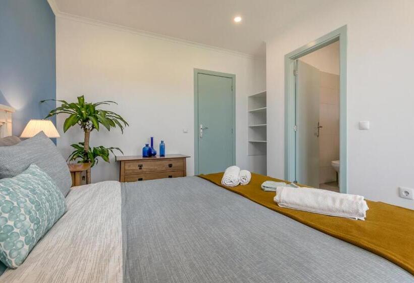 غرفة قياسية, Arrifana Pines