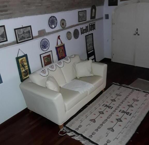 غرفة قياسية حمام مشترك, Dar Dhiafa