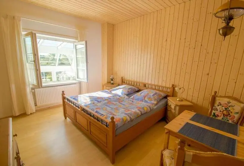 آپارتمان 1 خوابه همکف, Haus Waldwiese