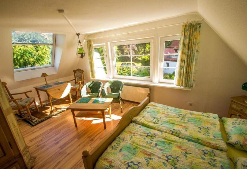 标准房带园景, Haus Waldwiese