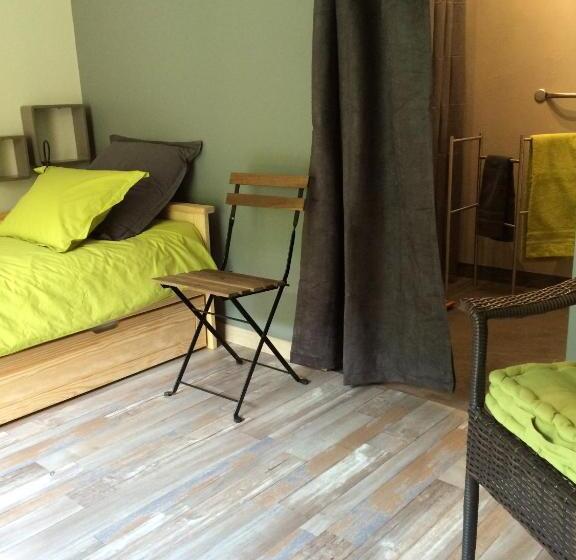 스탠다드 룸, Les Sittelles De Bamboche