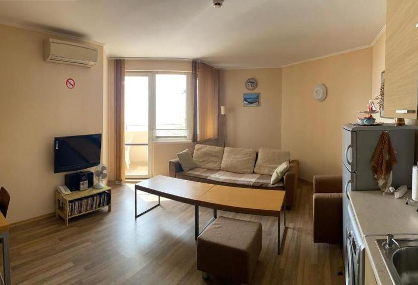 Апартаменты 1 Спальня Вид на Море, First Line Apartment At Obzor