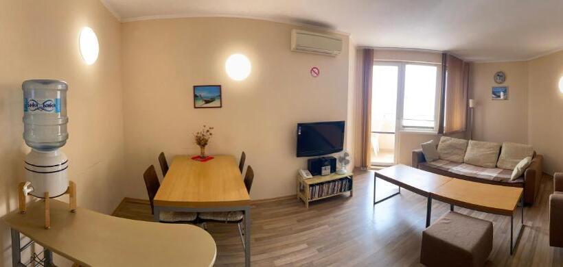 Апартаменты 1 Спальня Вид на Море, First Line Apartment At Obzor