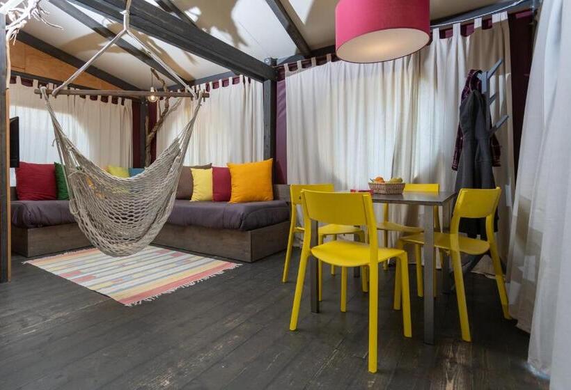 Superior Tent, Windresort