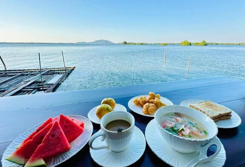 اتاق خانوادگی, Meena Resort