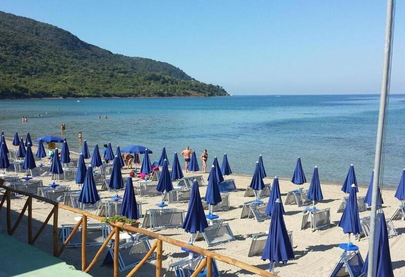 Estudi Deluxe, M & M