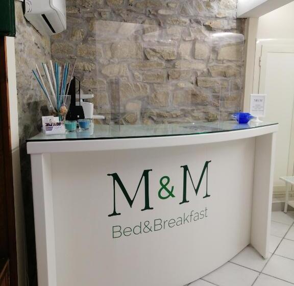 Estudi Deluxe, M & M