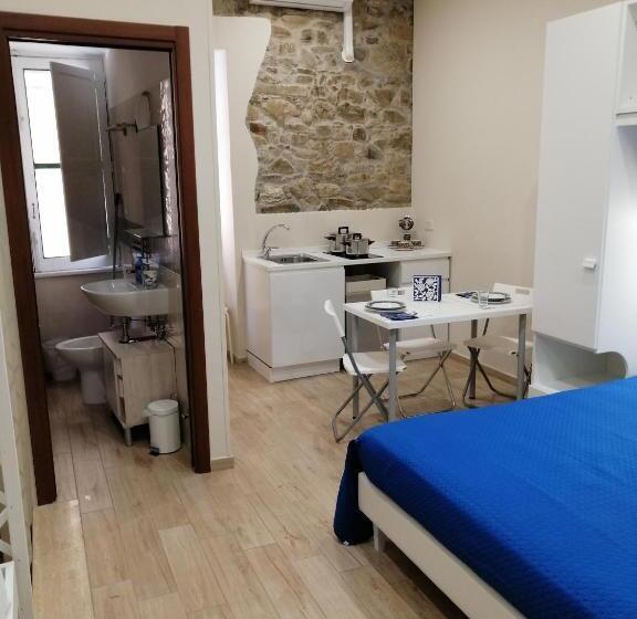 Estudi Deluxe, M & M