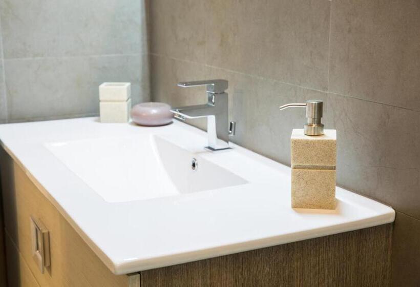 Quarto Triplo Standart, Sonre B&b