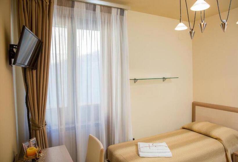 Quarto Standard Individual Casa de Banho Partilhada, Sonre B&b