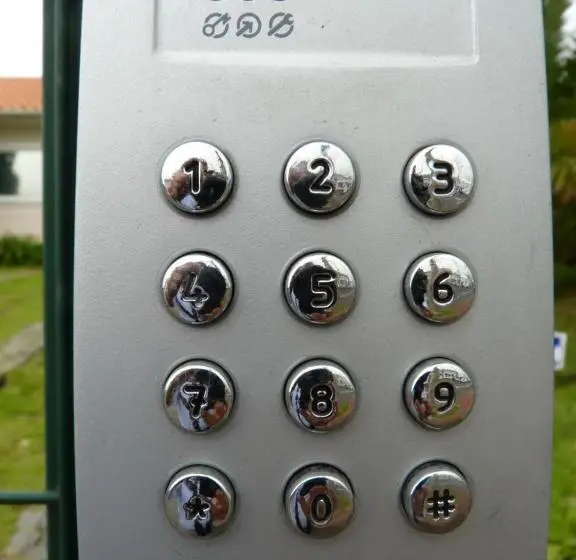 エコノミールーム, Azores Holidays House B&b Suites Self Check In Keyboard