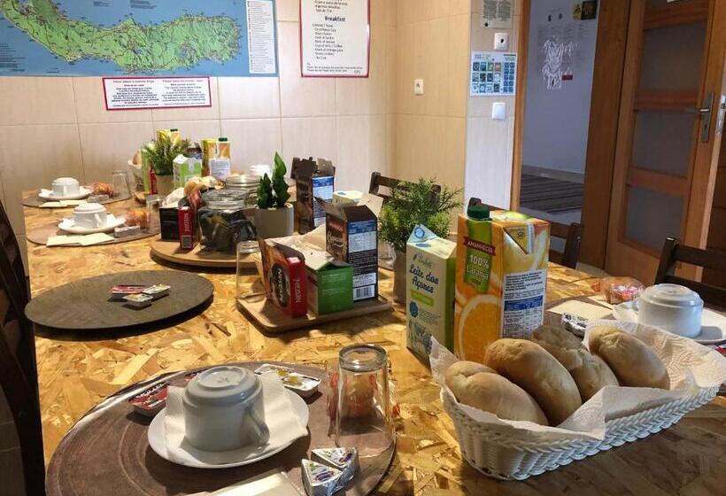 小型套房, Azores Holidays House  B&b   Suites   Self Check In Keyboard