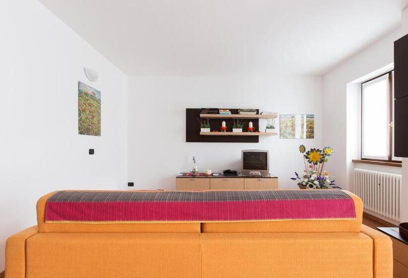 スタンダードルーム, B&b La Corte