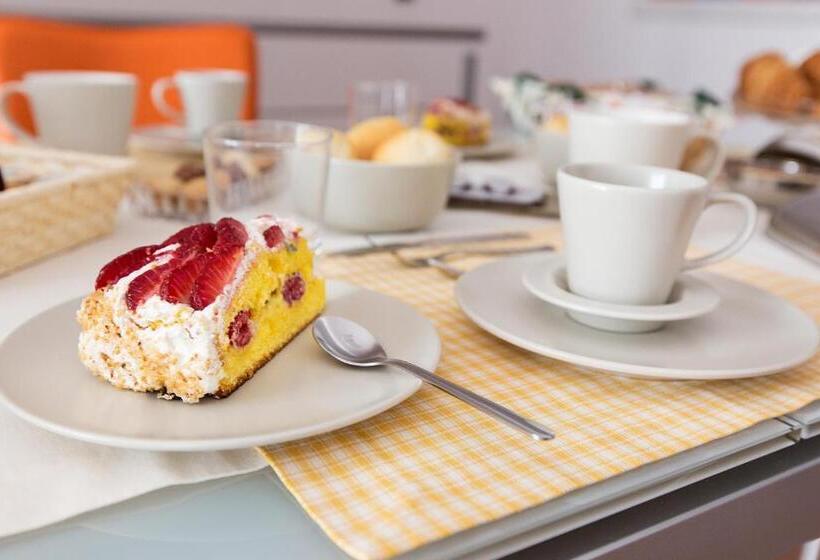 スタンダードルーム, B&b La Corte