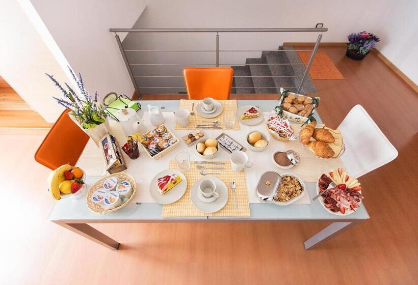 スタンダードルーム, B&b La Corte