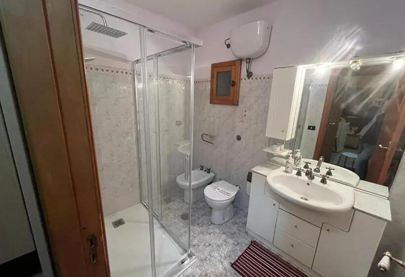 ファミリールーム, B&b La Tana Dell Orso