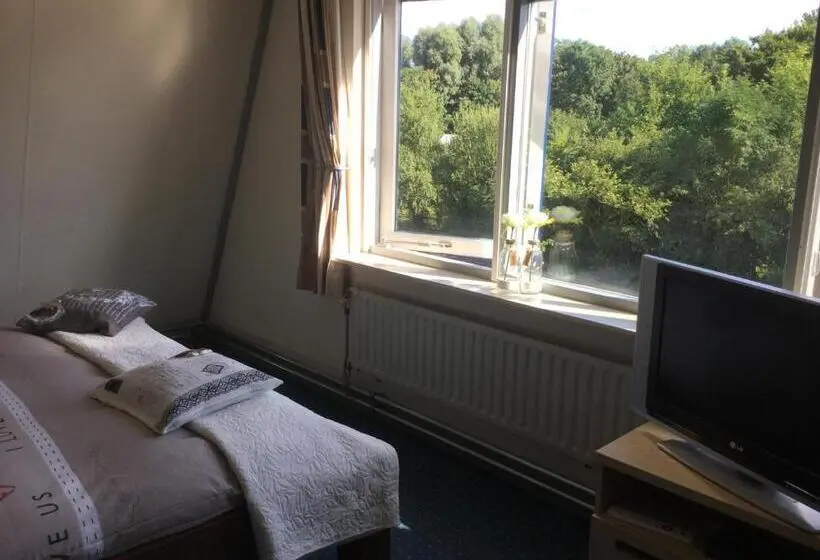 エコノミールーム, Bed And Breakfast Ineke En John