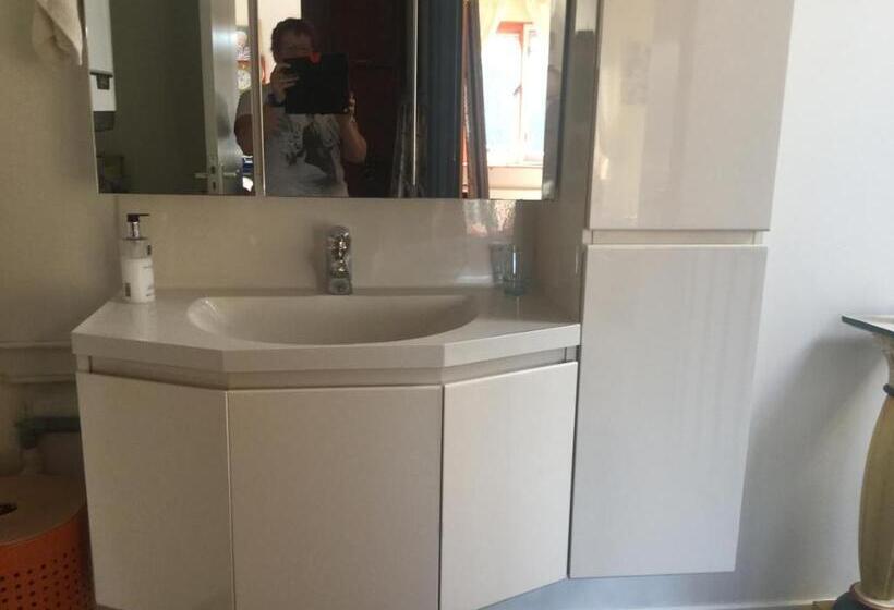 エコノミールーム, Bed And Breakfast Ineke En John