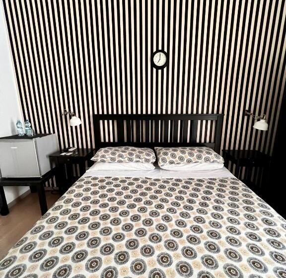 Номер Стандарт с Балконом, La Maison