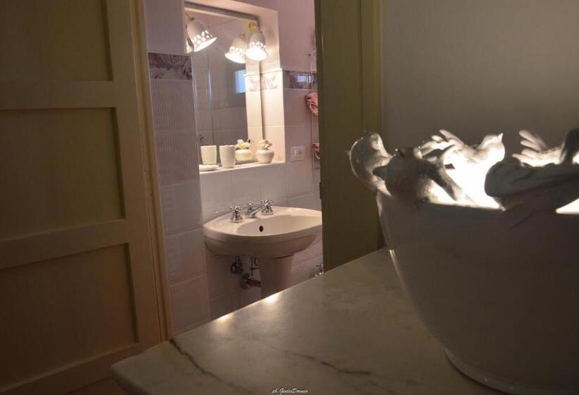 חדר סופריור, Le Garitte