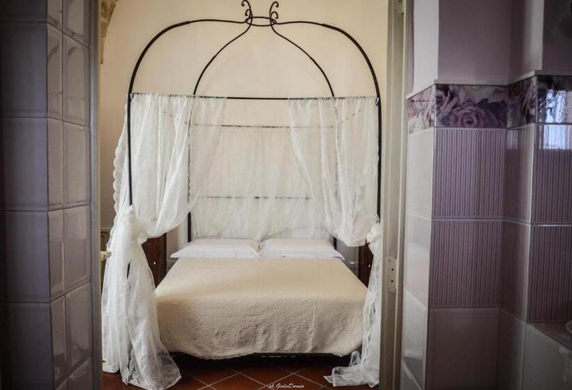 חדר סופריור, Le Garitte