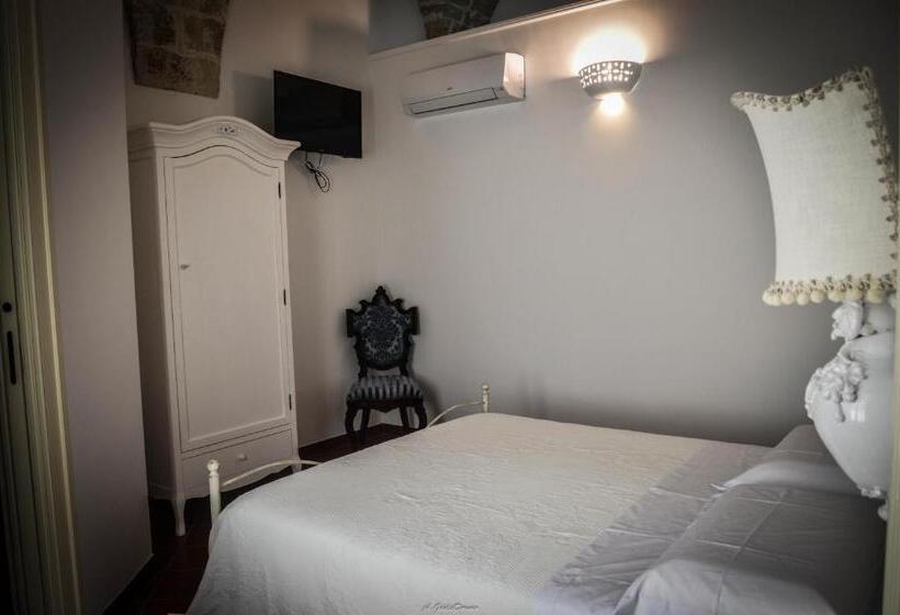 חדר סטנדרט, Le Garitte