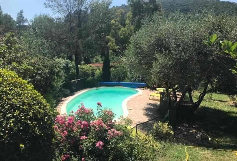 בית, 4 חדרי שינה, Gites Du Raby