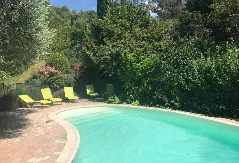 בית, 4 חדרי שינה, Gites Du Raby