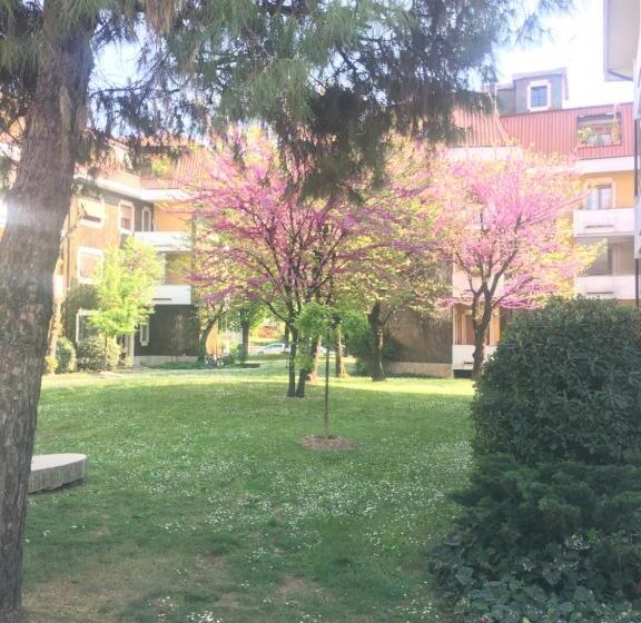 اتاق استاندارد با بالکن, Il Contrabbasso