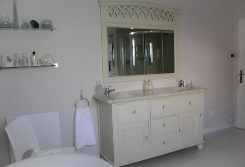 スイート, Tiree B&b