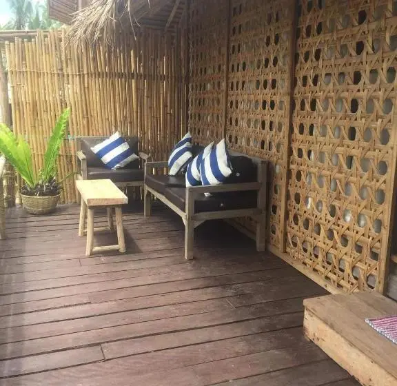 家族用バンガロー, Prince John Beachfront Eco Bungalows And Restaurant