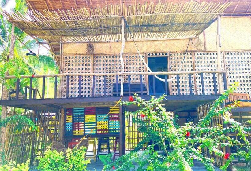 اتاق سه نفره دلوکس با چشم‌انداز دریا, Prince John Beachfront Eco Bungalows And Restaurant