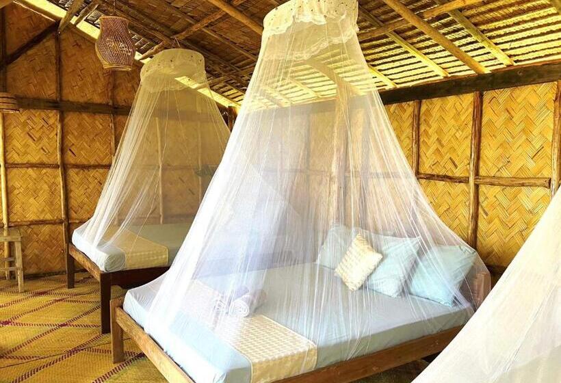 اتاق سه نفره دلوکس با چشم‌انداز دریا, Prince John Beachfront Eco Bungalows And Restaurant