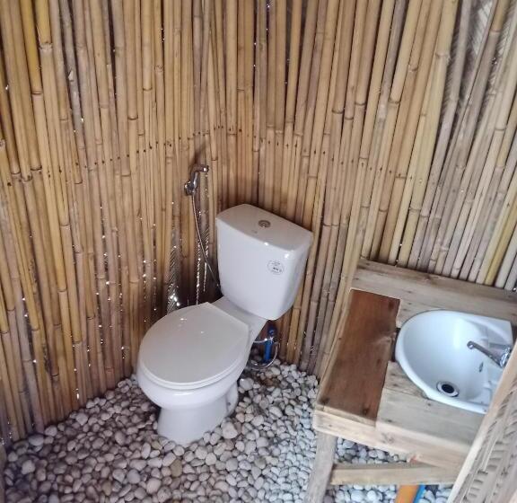 بانگلوی استاندارد, Prince John Beachfront Eco Bungalows And Restaurant