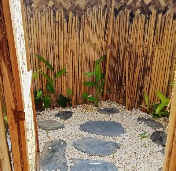 بانگلوی استاندارد, Prince John Beachfront Eco Bungalows And Restaurant