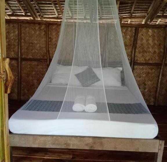 بانگلوی استاندارد, Prince John Beachfront Eco Bungalows And Restaurant