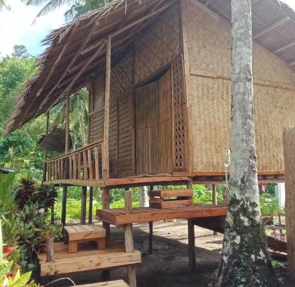 بنگله خانوادگی, Prince John Beachfront Eco Bungalows And Restaurant