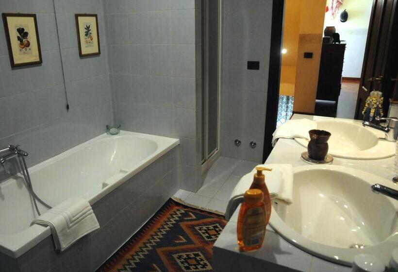 Habitación Estándar Baño Exterior, B&b Luce Riflessa