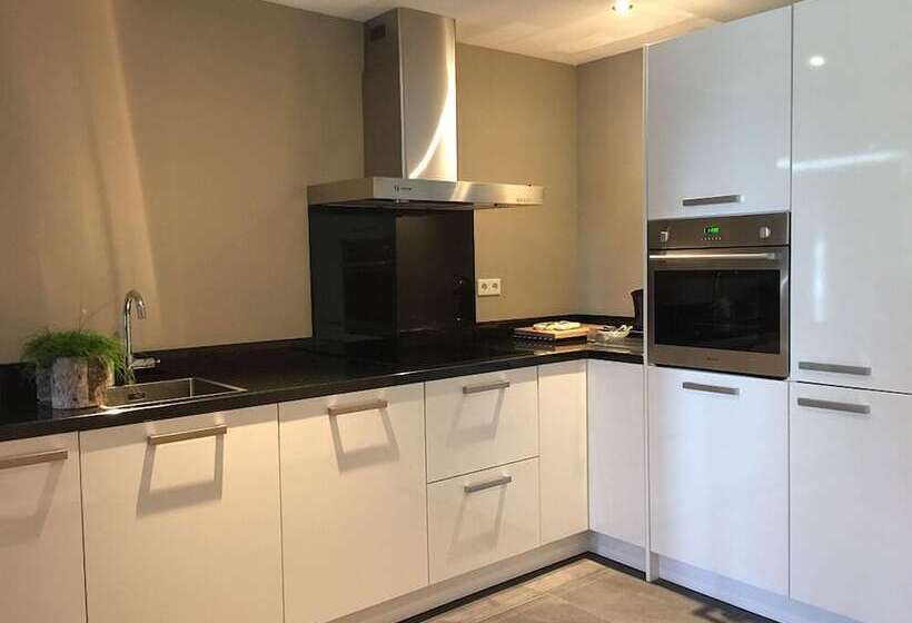 דירת חדר, Boerderij De Waard