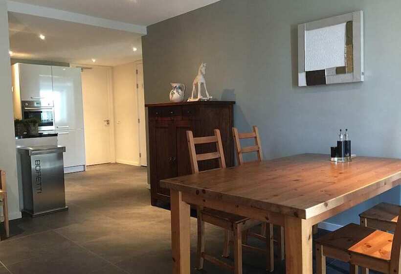 דירת חדר, Boerderij De Waard