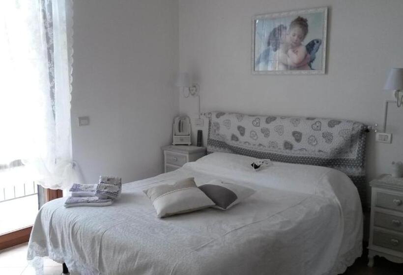 غرفة قياسية مزوَّدة بشُرفة, L Incanto