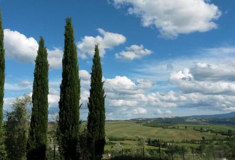 غرفة قياسية, L Incanto