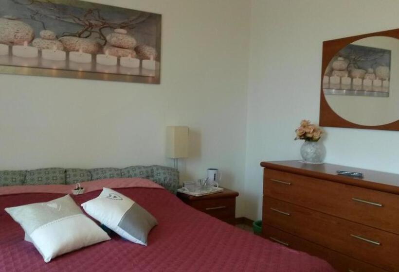 غرفة قياسية, L Incanto