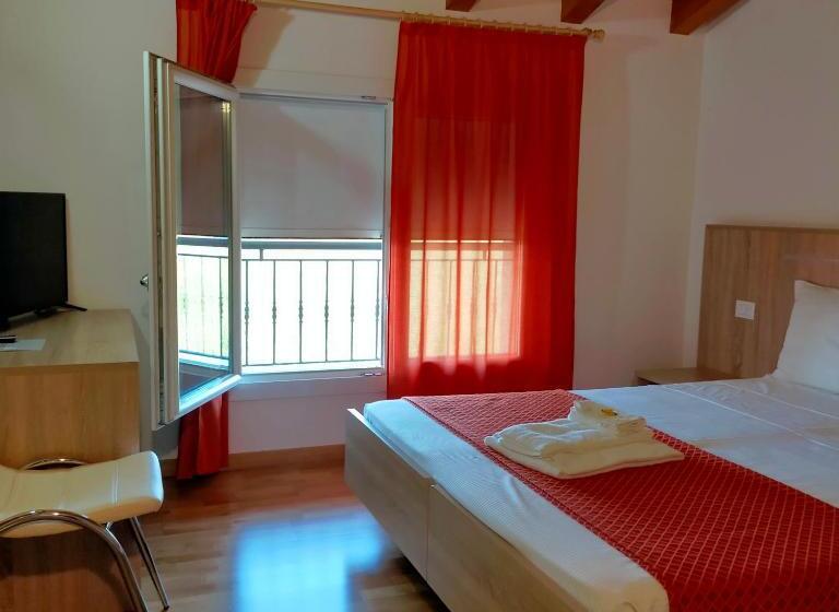 اتاق استاندارد, Al Cavaliere