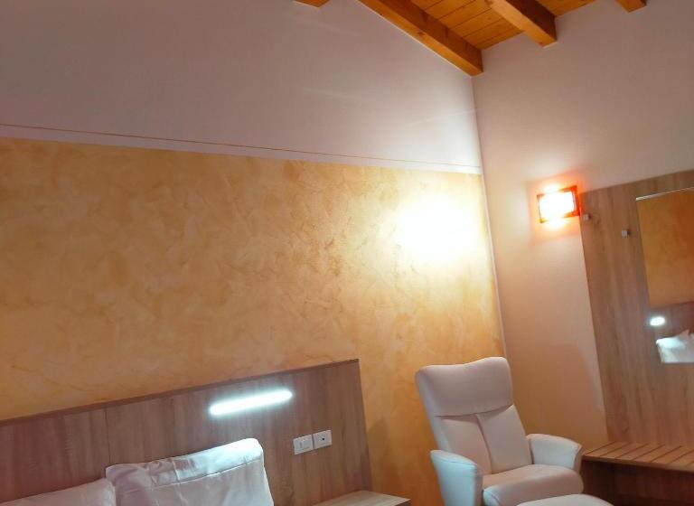 اتاق استاندارد, Al Cavaliere