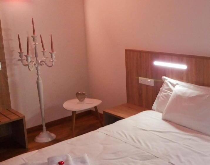 اتاق استاندارد, Al Cavaliere