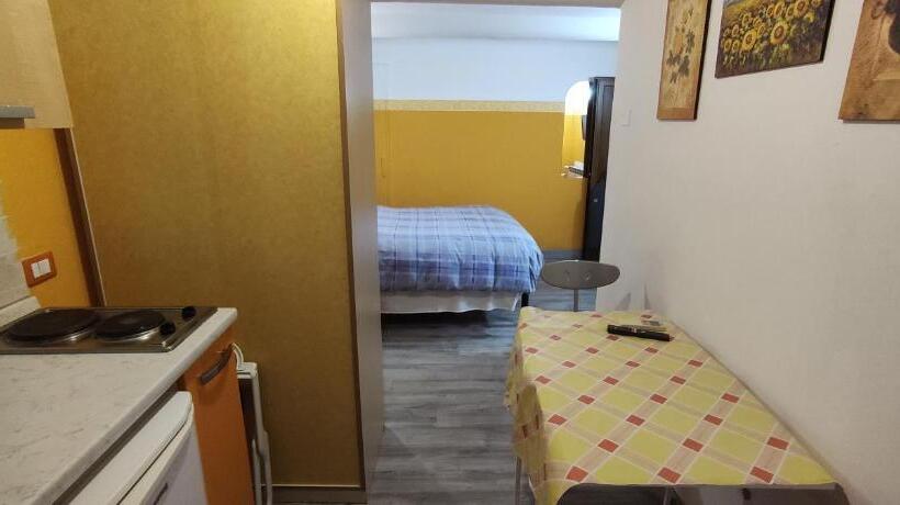 استودیوی استاندارد, Affittacamere In Piazzetta Da Vasco