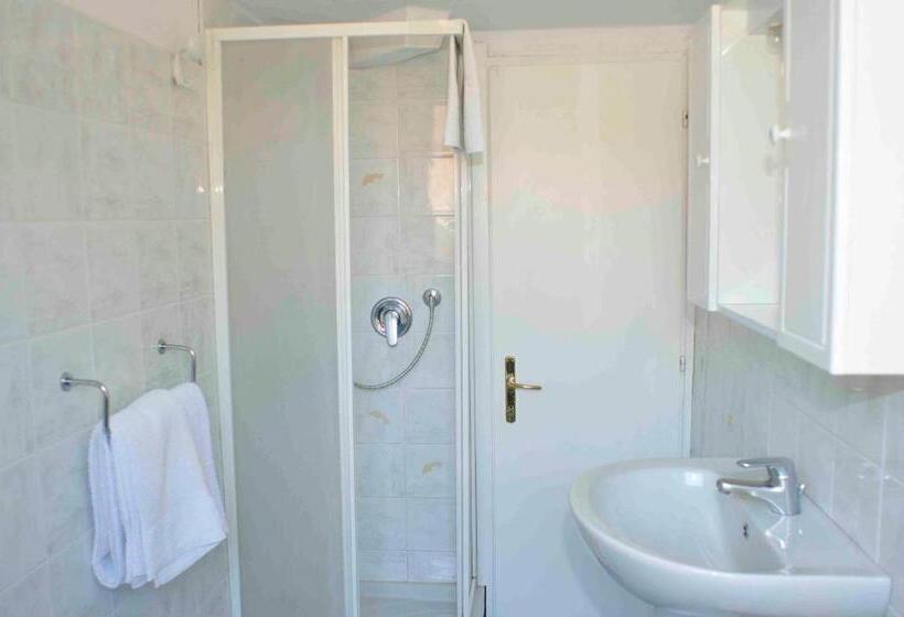 スタンダードルーム, Affittacamere In Piazzetta Da Vasco