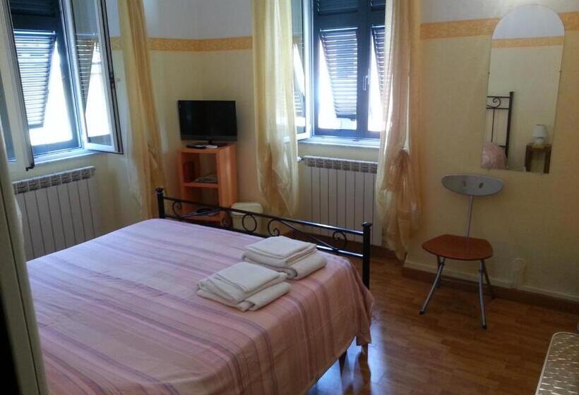 スタンダードルーム, Affittacamere In Piazzetta Da Vasco