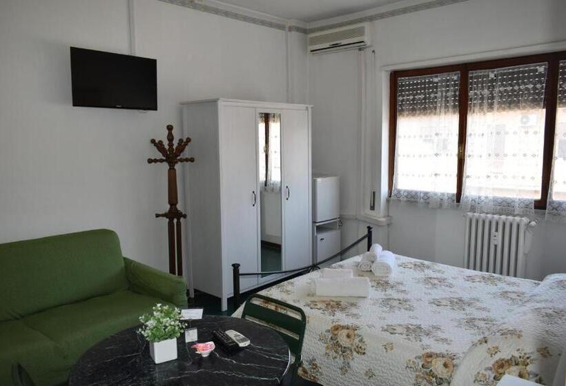 اتاق استاندارد چهار تخته, B&b La Cubanina